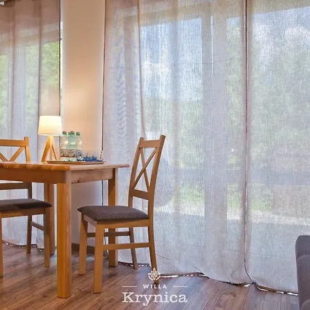 Willa Krynica فندق مبيت وإفطار 3*