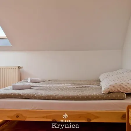 Willa Krynica فندق مبيت وإفطار