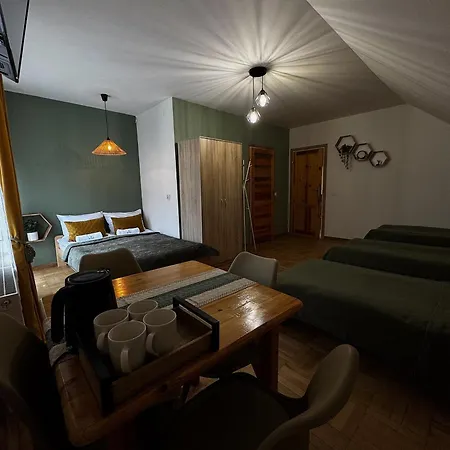 Willa Krynica Nocleg ze śniadaniem 3*