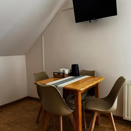 Willa Krynica Nocleg ze śniadaniem 3*